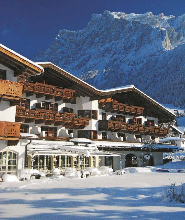 Hotel Tirolerhof - Familotel Zugspitze Ehrwald Bagian luar foto