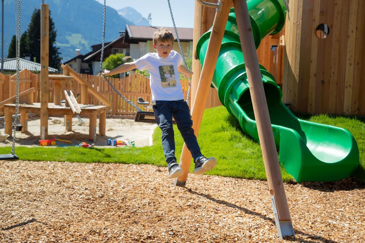 Hotel Tirolerhof - Familotel Zugspitze Ehrwald Bagian luar foto