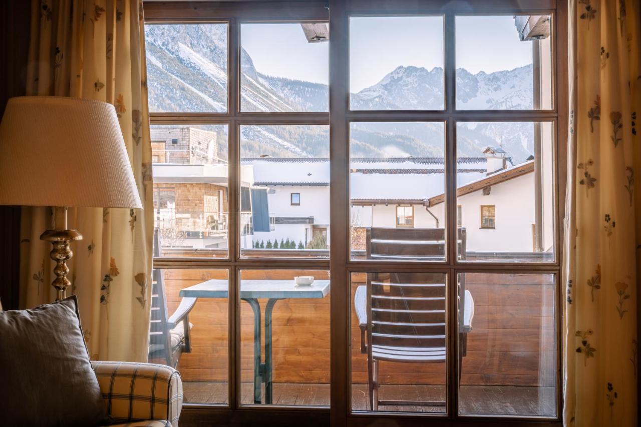 Hotel Tirolerhof - Familotel Zugspitze Ehrwald Bagian luar foto
