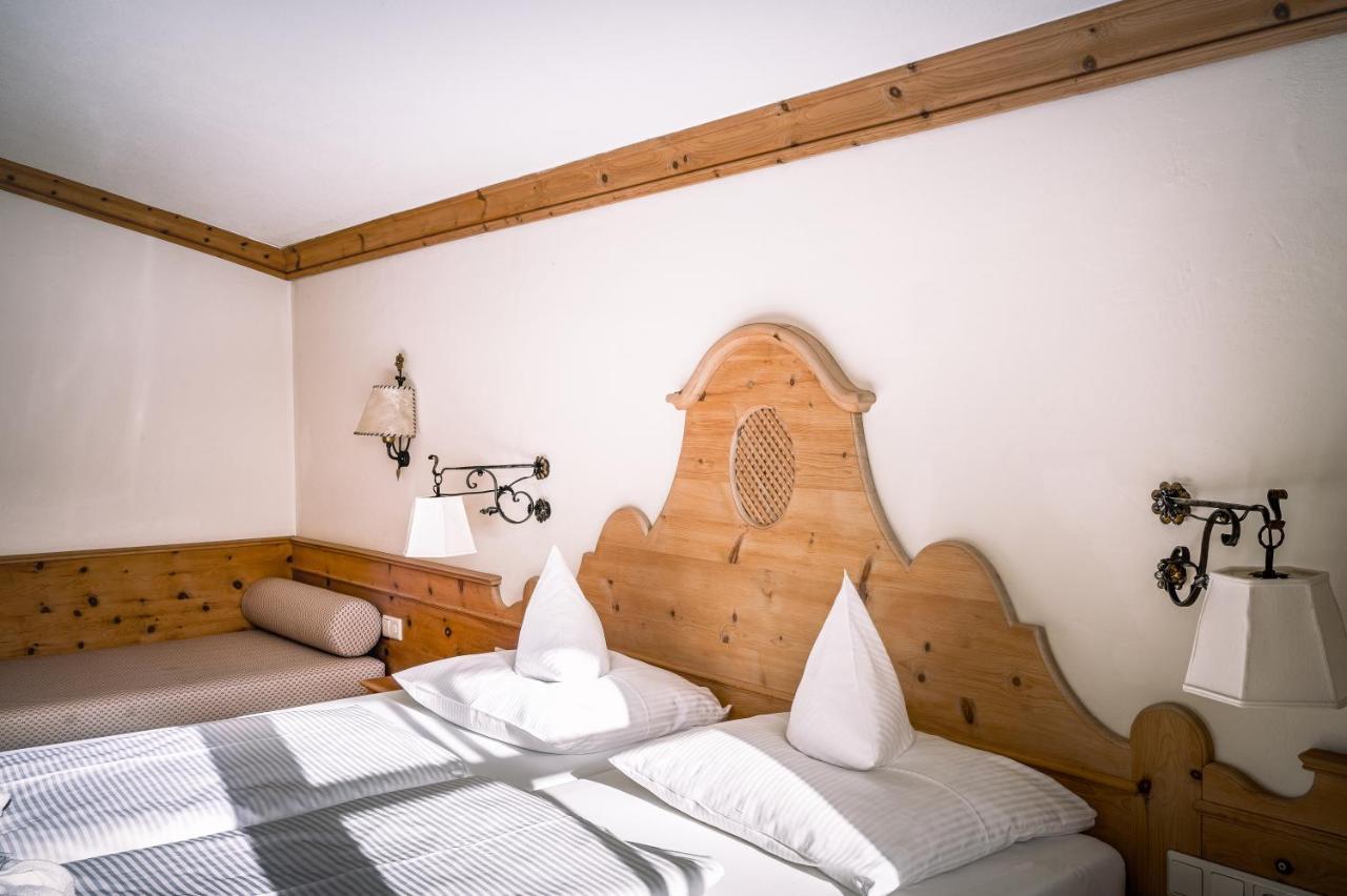 Hotel Tirolerhof - Familotel Zugspitze Ehrwald Bagian luar foto
