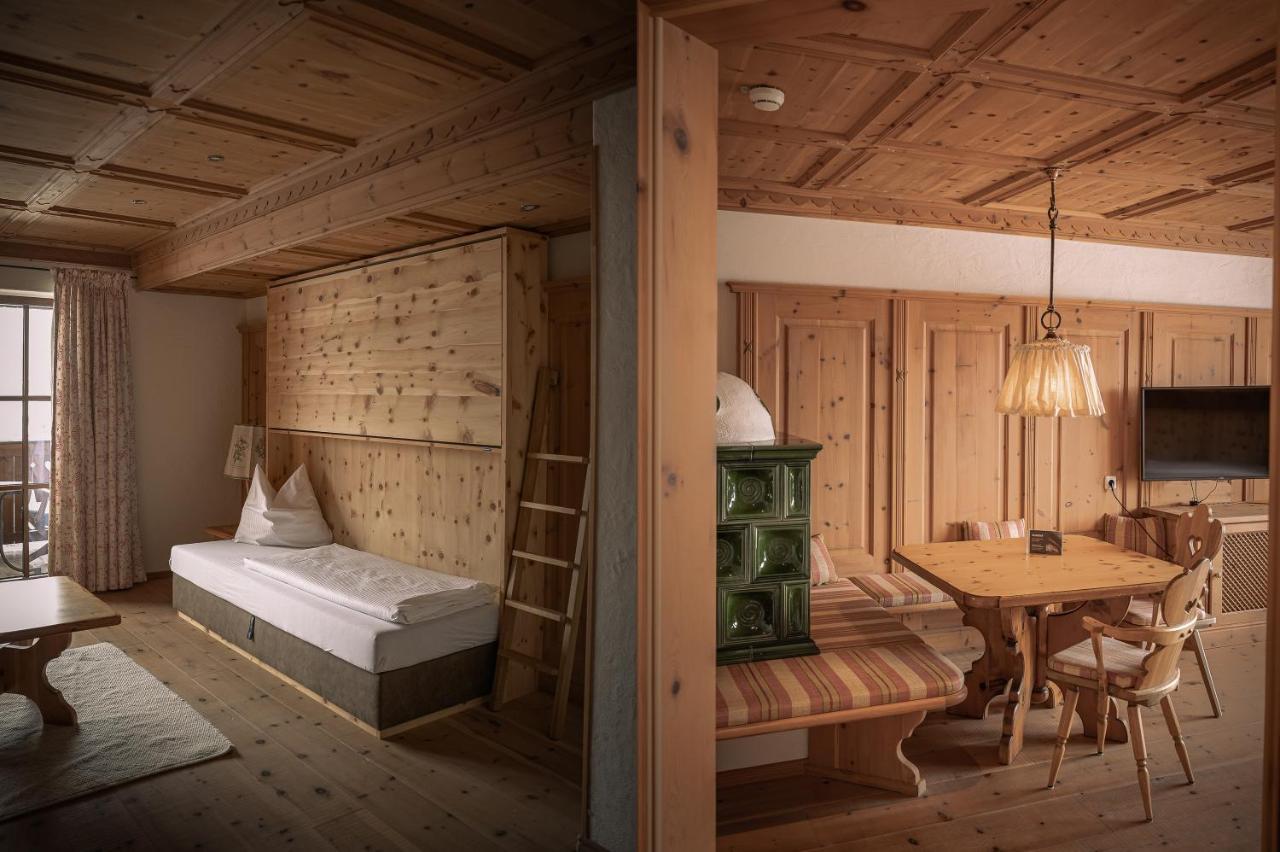 Hotel Tirolerhof - Familotel Zugspitze Ehrwald Bagian luar foto