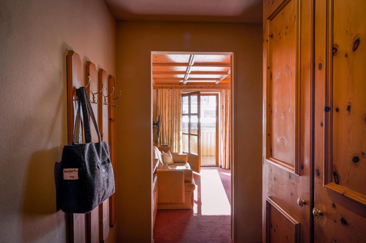 Hotel Tirolerhof - Familotel Zugspitze Ehrwald Bagian luar foto
