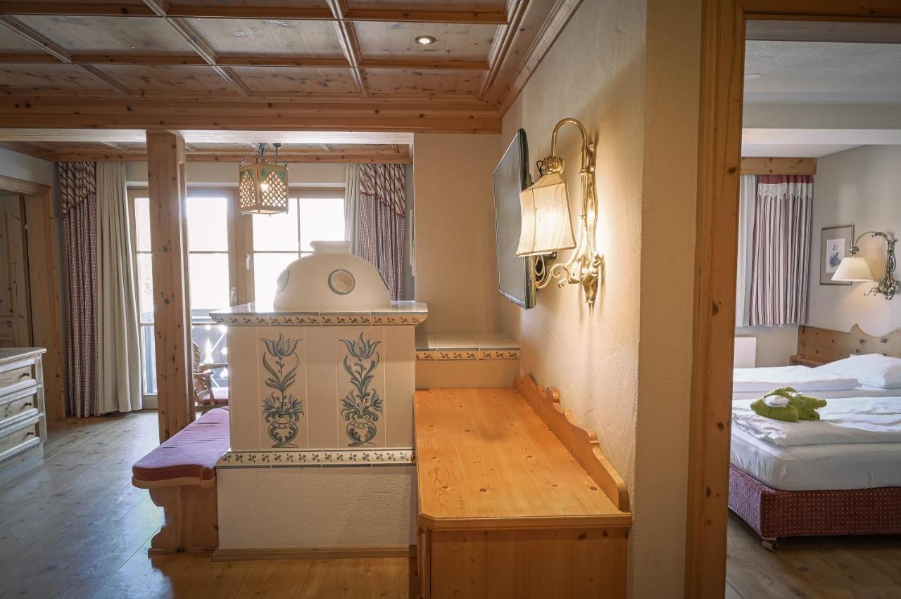 Hotel Tirolerhof - Familotel Zugspitze Ehrwald Bagian luar foto