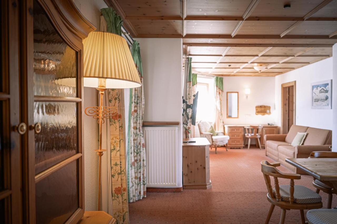 Hotel Tirolerhof - Familotel Zugspitze Ehrwald Bagian luar foto