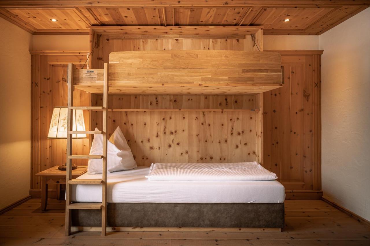 Hotel Tirolerhof - Familotel Zugspitze Ehrwald Bagian luar foto